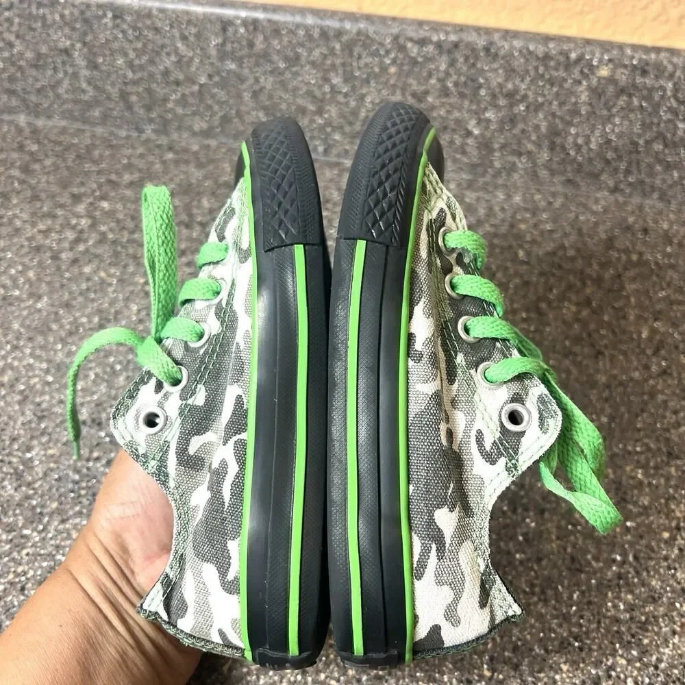 Converse All Star Little Kids Size 10.5 Low Top Camo Canvas Sneaker Shoe Lace Up
